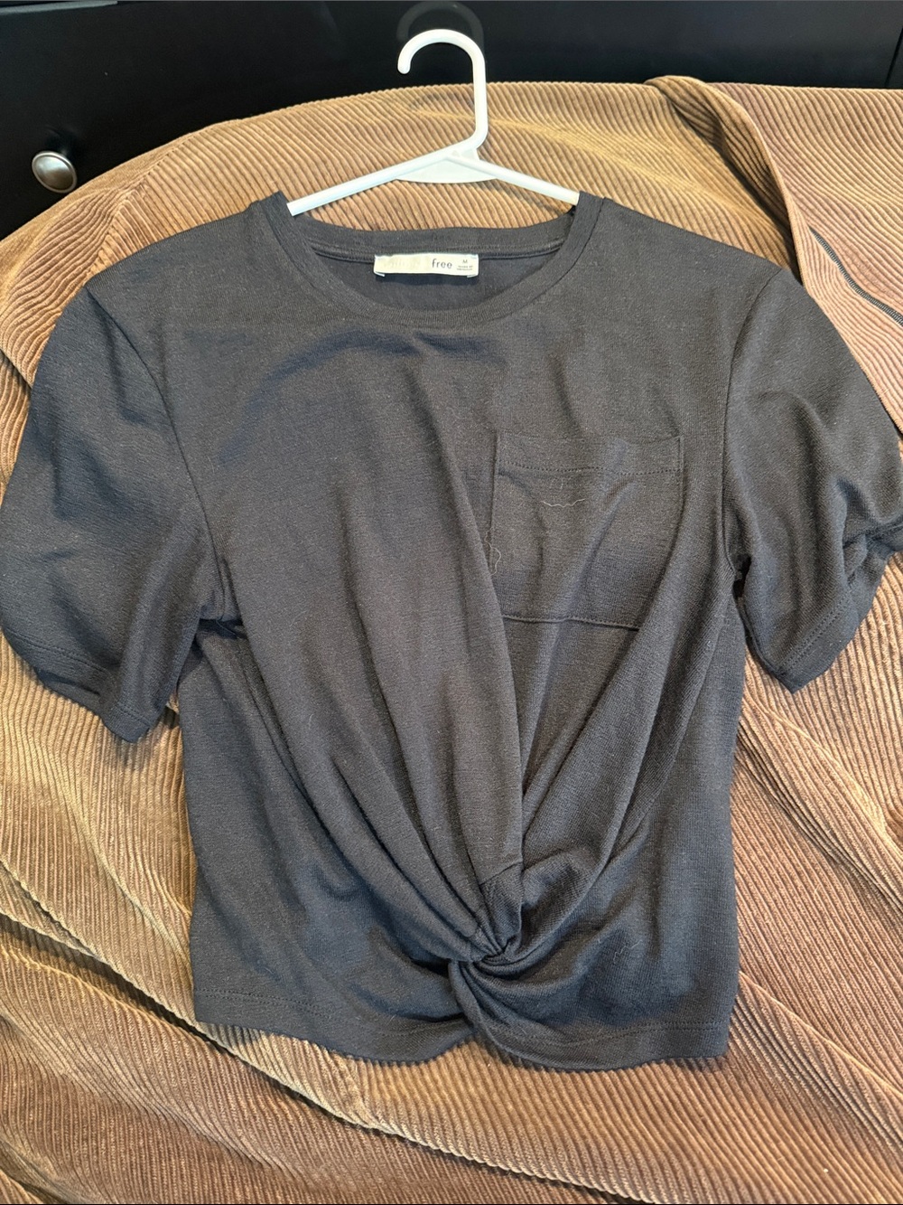 Wilfred Black Twist-Front Crop Tee